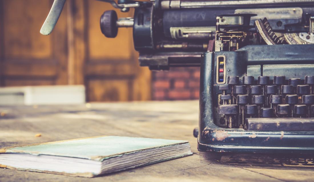 Teaser Verbraucherforschung Schreibmaschine News Vintage Retro slonme _ Fotolia