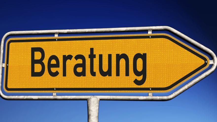 Straßenschild Beratung KVF Verbraucherforschung Fotolia kamasigns